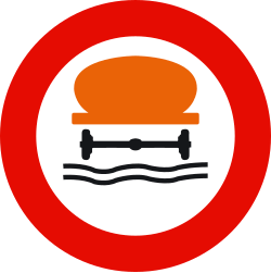 R-110 No entry for vehicles carrying water-polluting products